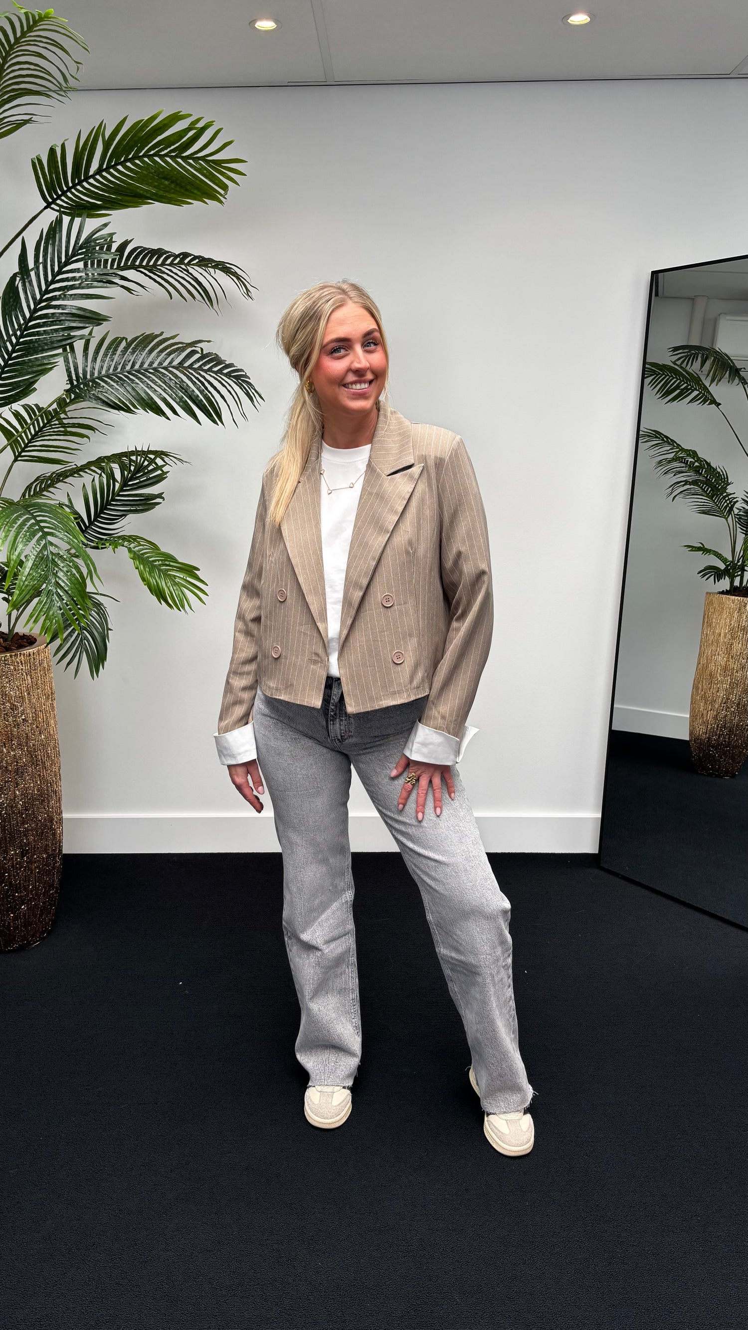 Jessy Turned Up Sleeve Blazer Taupe