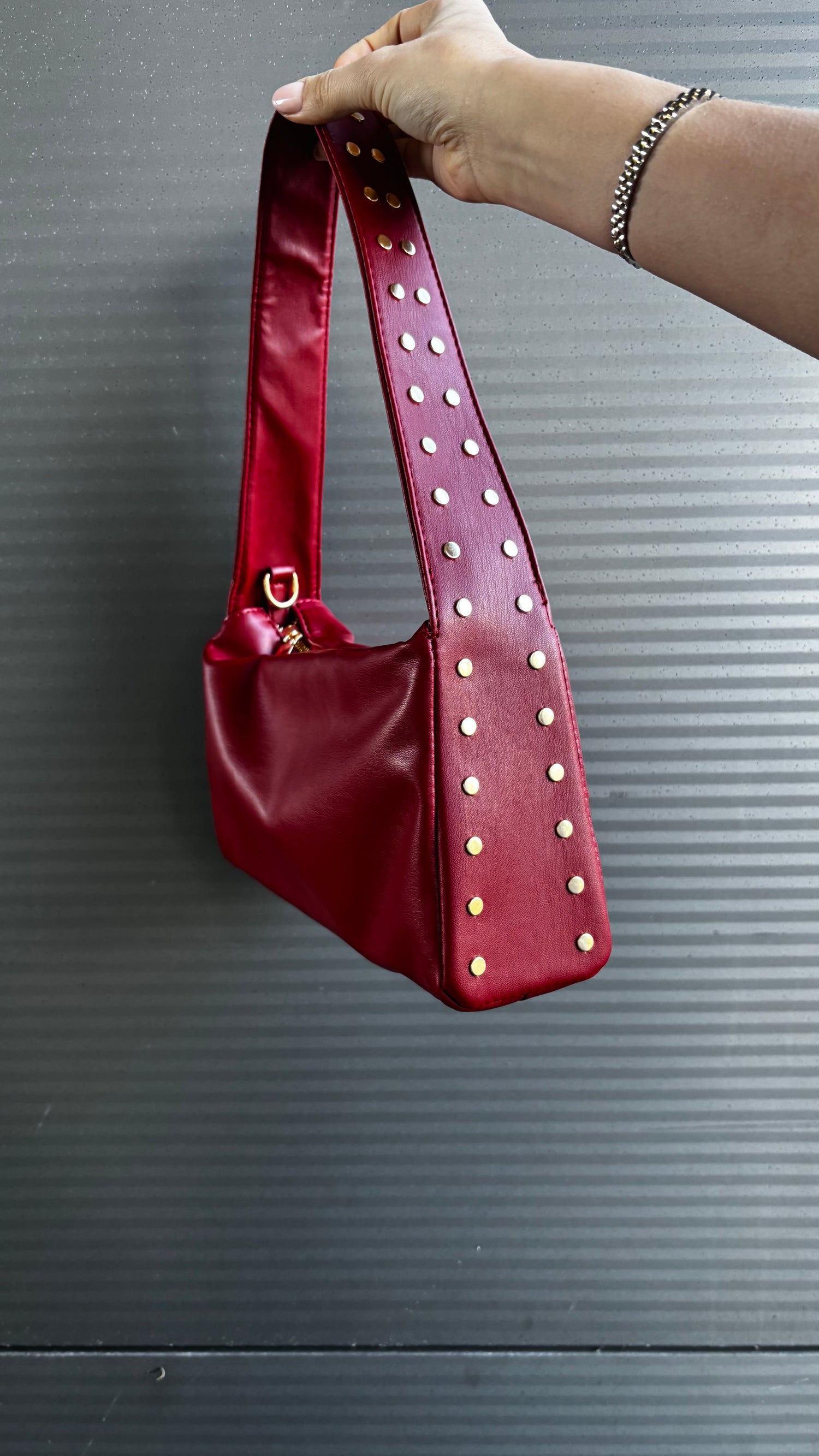 River Studs Bag Red