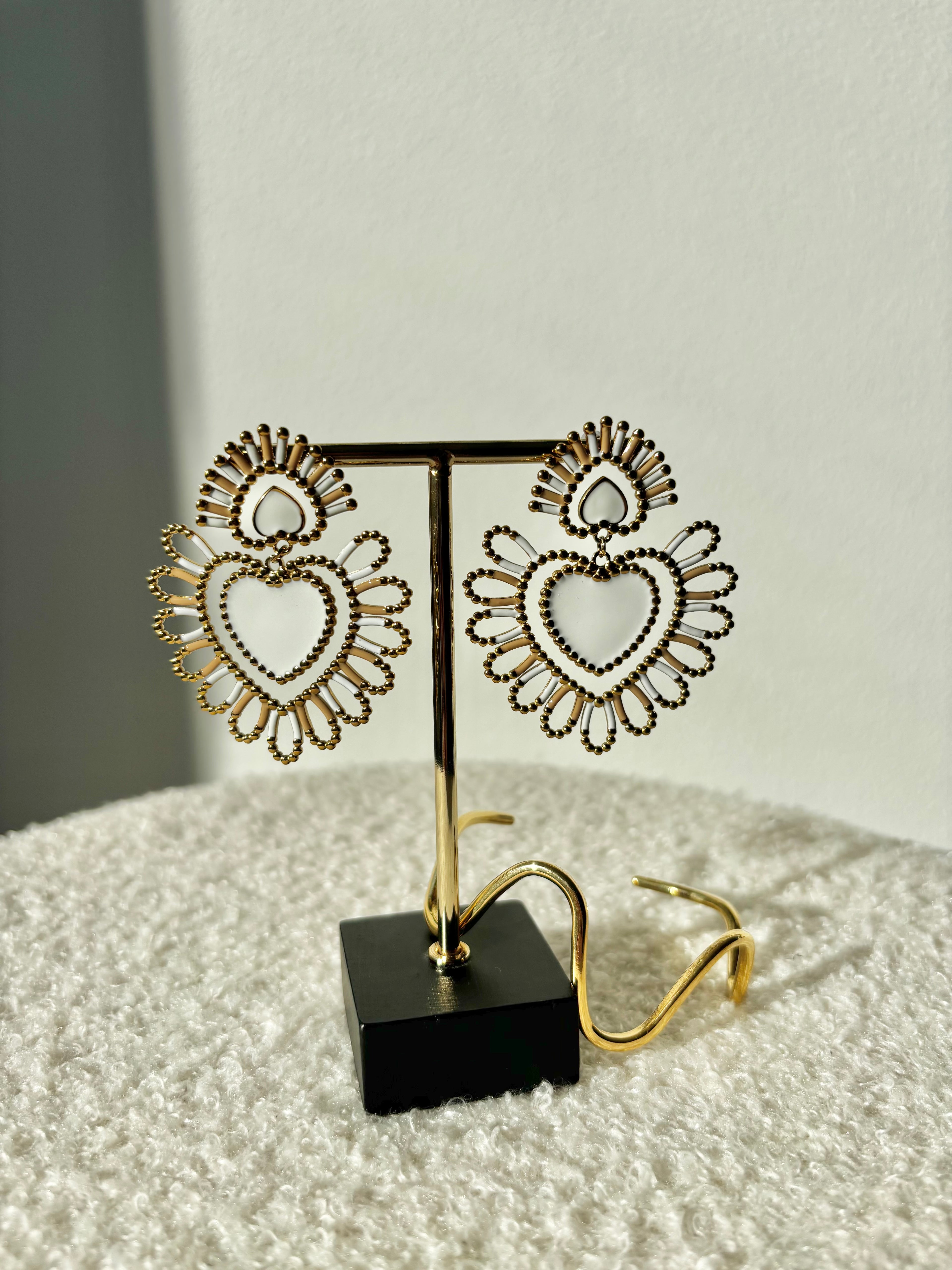 White Heart Earrings Gold