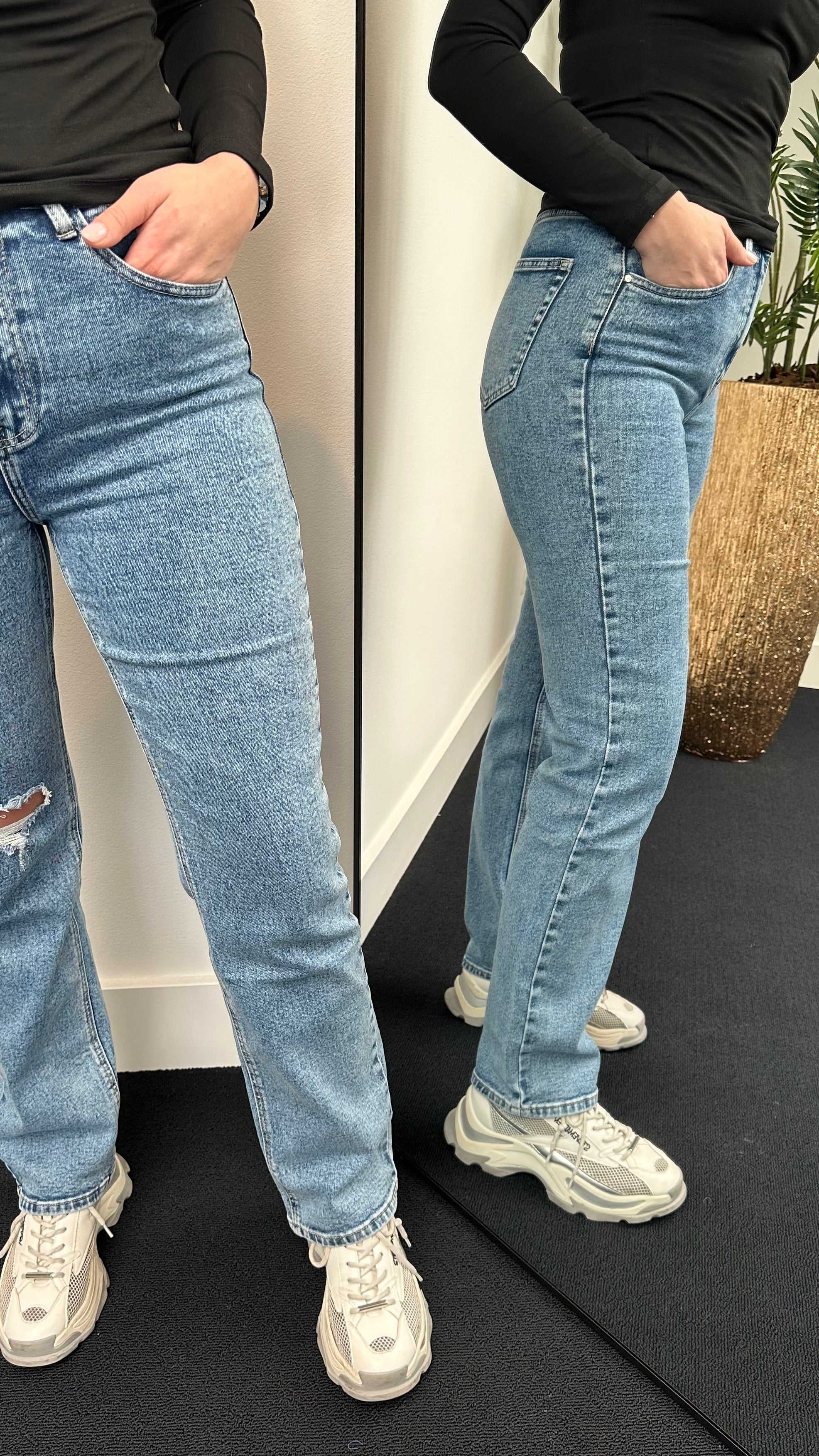 Lou Straight Leg Jeans 2629