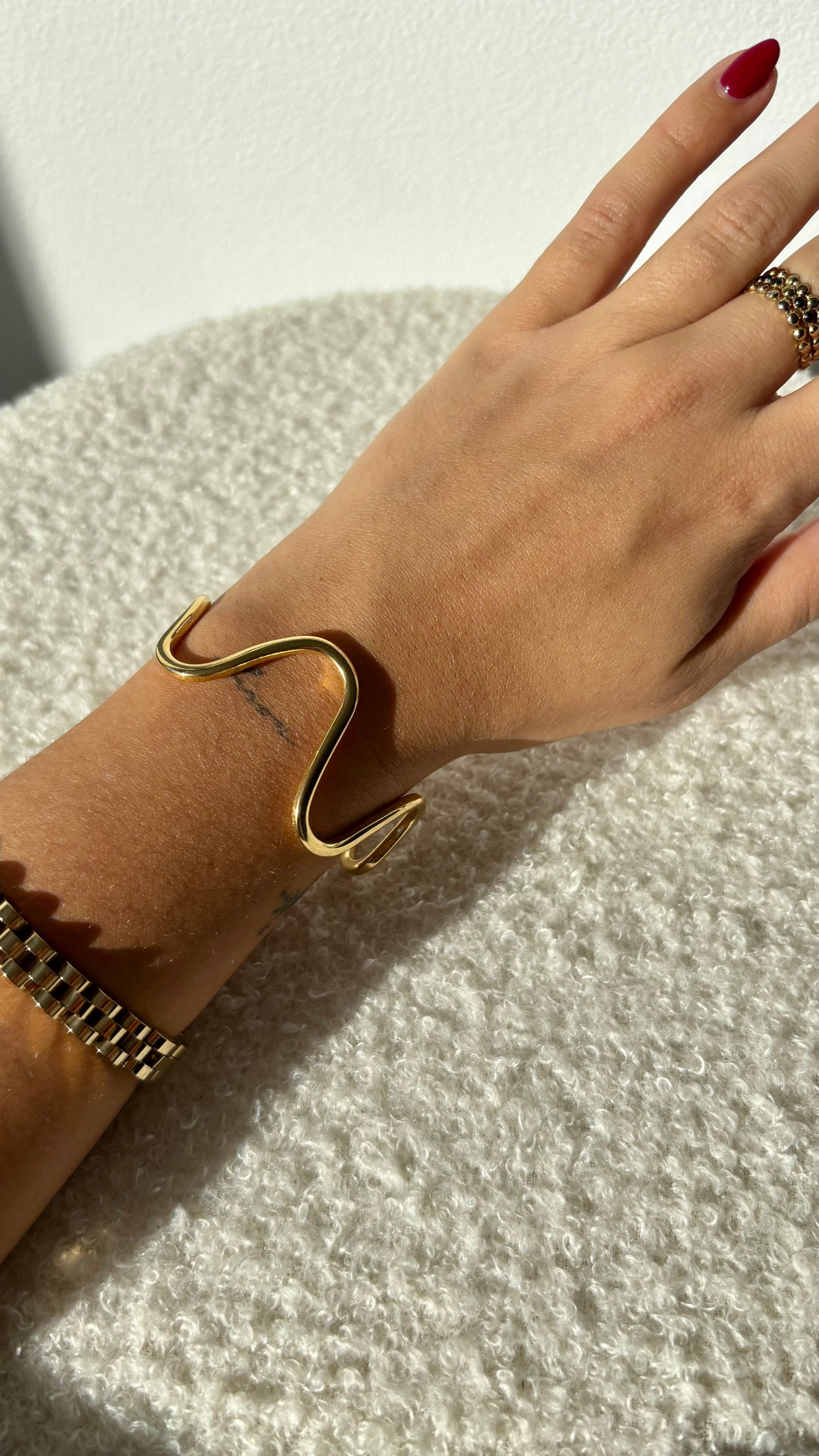 Curves Bracelet Gold