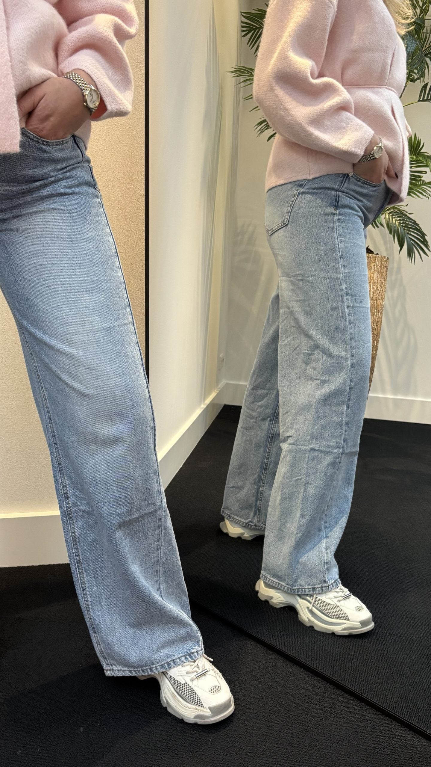 See See Wide Leg Jeans A737