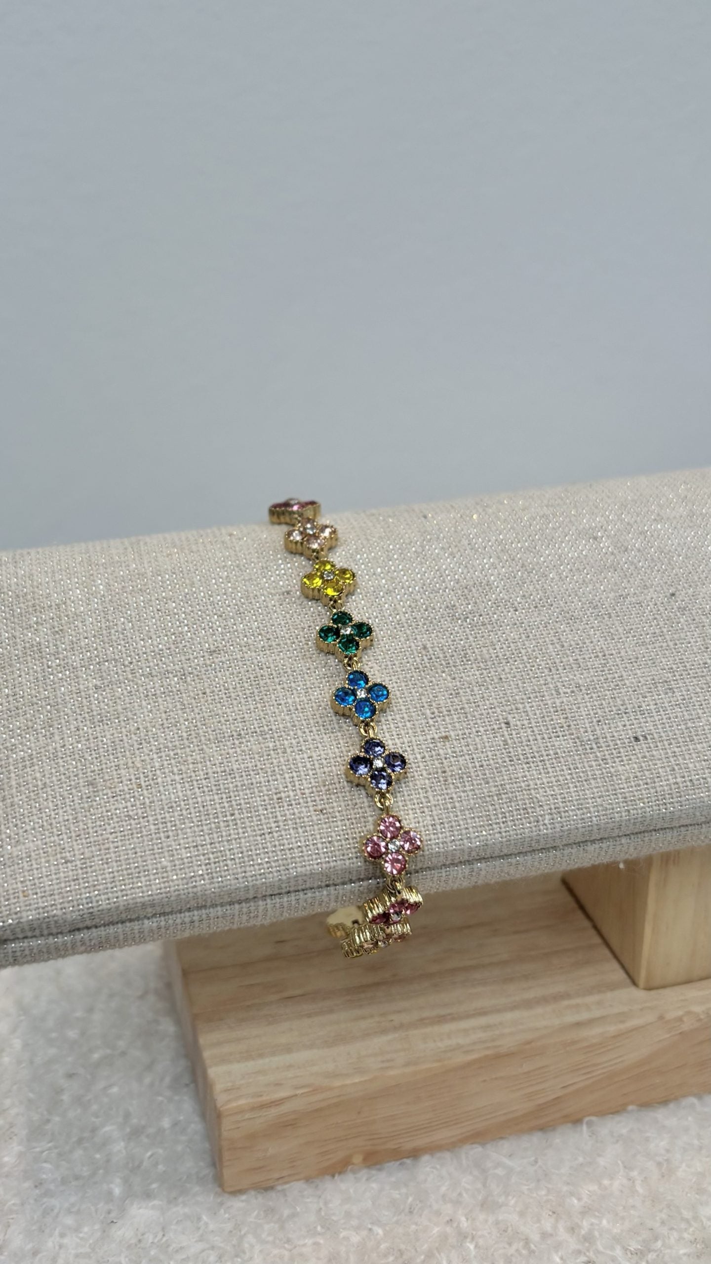 MultiColor Clover Bracelet Gold