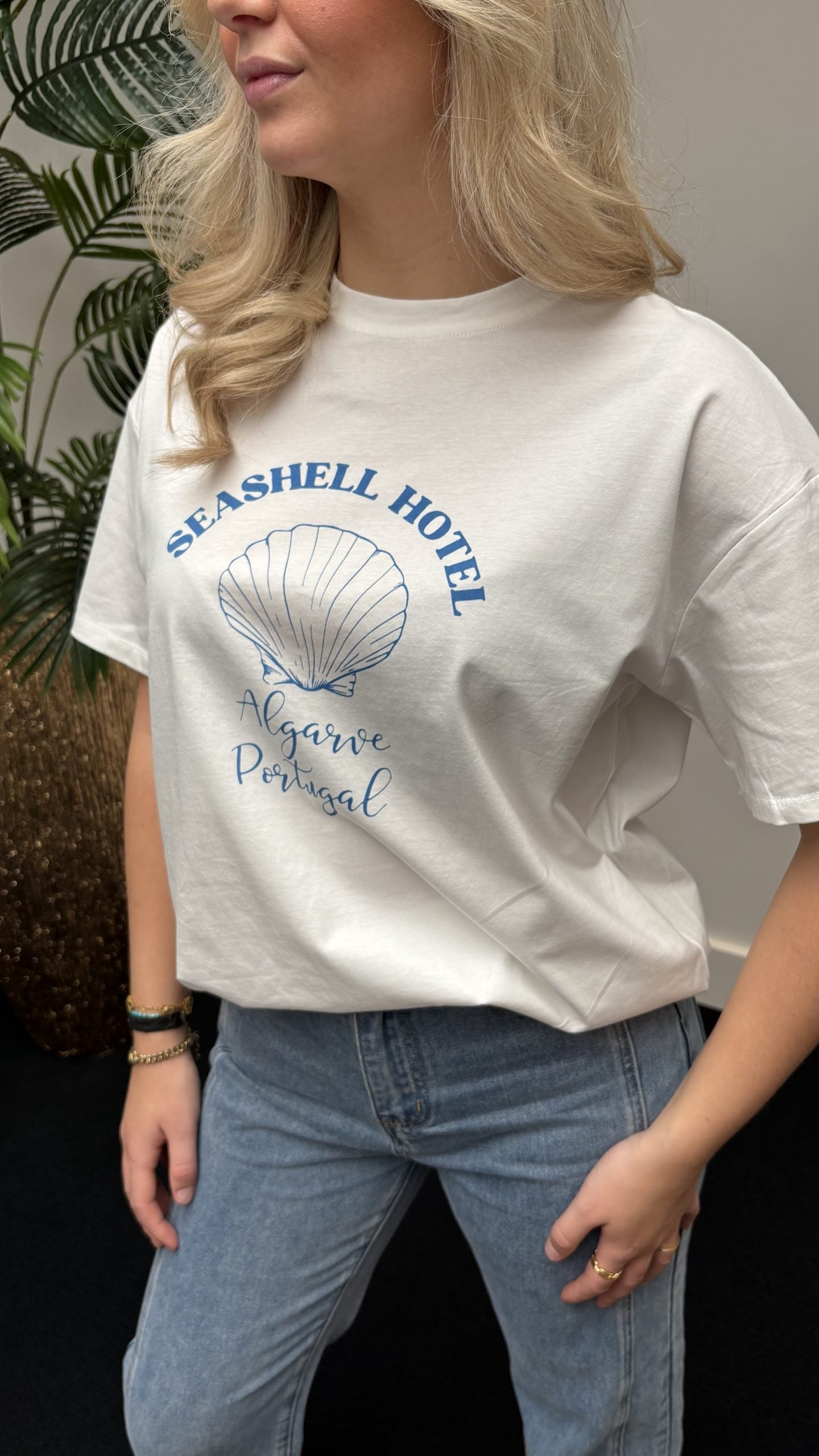 Seashell Hotel T Shirt Blue